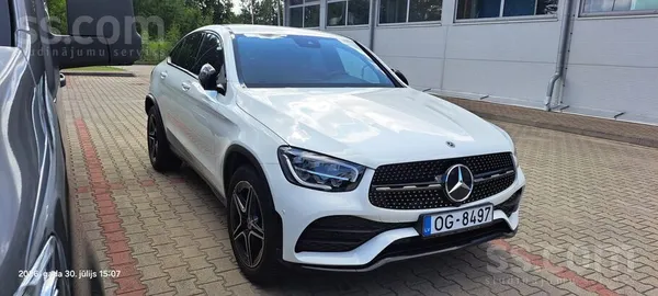 Mercedes Ļoti labi aprīkots Mercedes Benz Glc 200 4Matic. Ļ