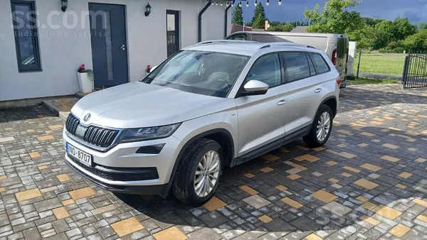 Skoda Ideāli , kopts auto.