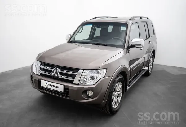 Mitsubishi Mitsubishi Pajero Instyle Navi 4Wd.