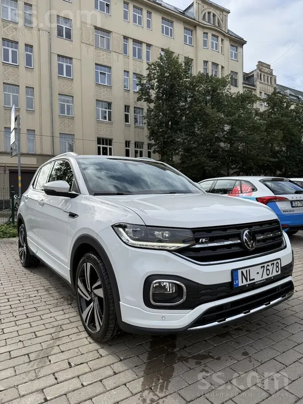 Volkswagen Pārdodu Volkswagen T-Cross R-Line 1.0 Tsi 110 ZS D