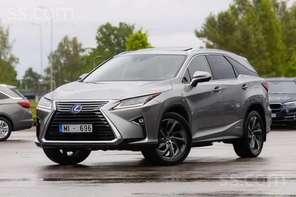 Lexus Pārdošanā lielisks ģimenes auto. Lexus Rx450L ir a