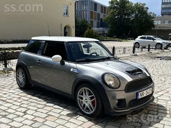 Mini Pārdodu Cooper S izcilā tehniskā stāvoklī. Svaiga