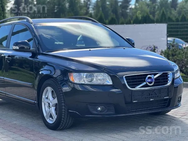 Volvo V50
