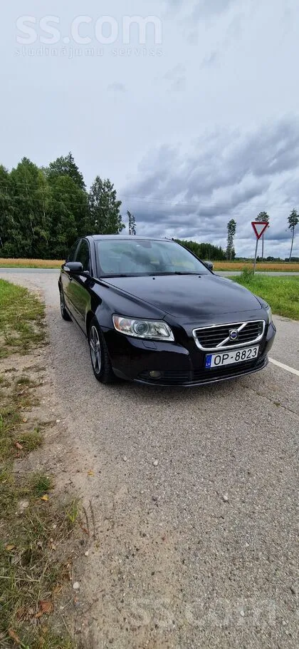 Volvo Pārdod volvo S40.