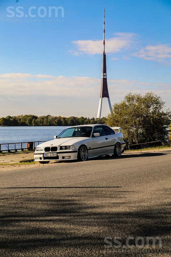 BMW Pārdošanā BMW E36 Coupe oriģinālajā Alpinweiss krā