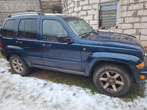 Jeep Pārdod labu un uzticamu džipu. ...