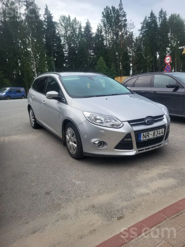 Ford Pārdodu vai mainu pret citu auto sēdies un brauc s