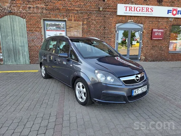 Opel Tiek pārdota Opel Zafira. Praktisks ģimenes auto a