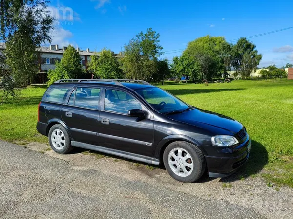 Opel Pārdod Opelīti braukšanas kārtībā. Automašīna mūsu