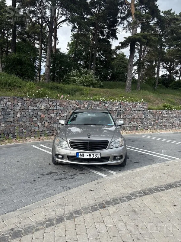 Mercedes Pārdodu / Mainu – Mercedes C220 