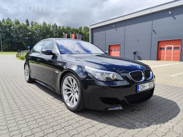 BMW M5 E60 2006

Pārdod BMW M5 E60 ļoti labā tehniskā un vizuālā stāvoklī.