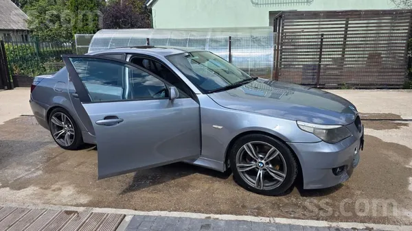 BMW Есть визуальные дефекты. Свежий техосмотр. Если ин