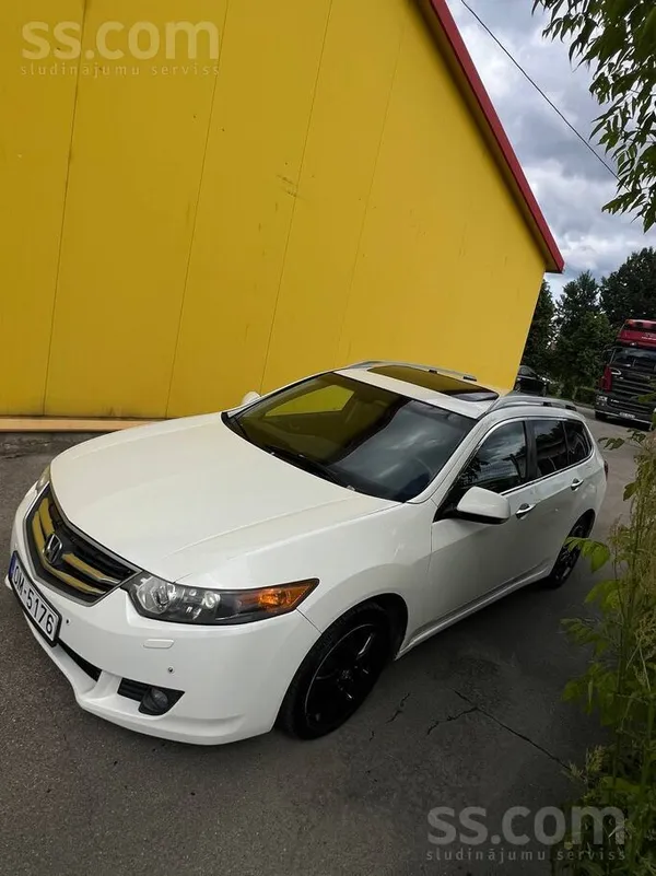Honda Присутствует ржавчина, средний расход 7 литров. Сп