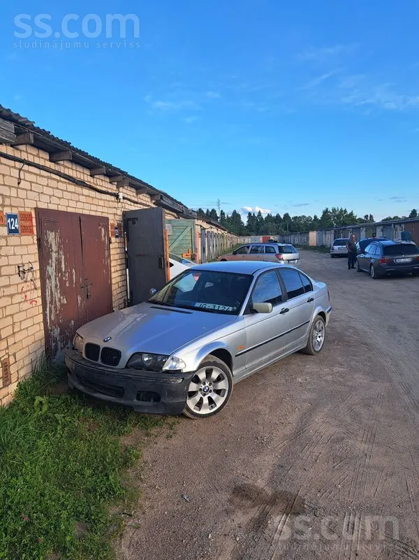 BMW 100kw manual. Ja iegrūsts rūc un brauc, vajag aķi,