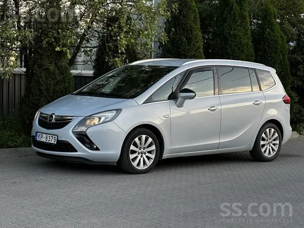 Opel Продаю Opel Zafira, в хорошем техническом состояни
