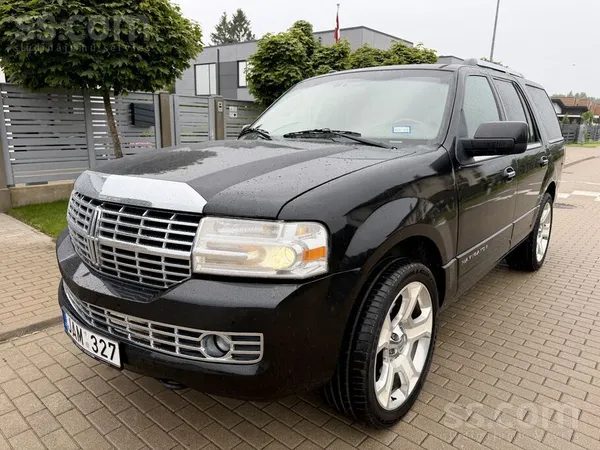 Lincoln Lincoln Navigator Long 5.7i / 7 seat / Final Editi