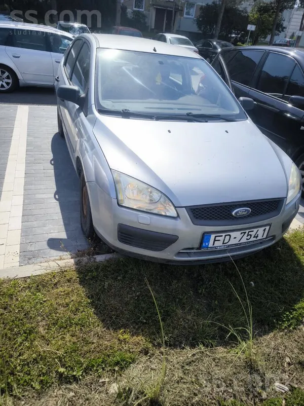 Ford Palidzu pardot ford focus . 1.6 benzins . Karba Ma