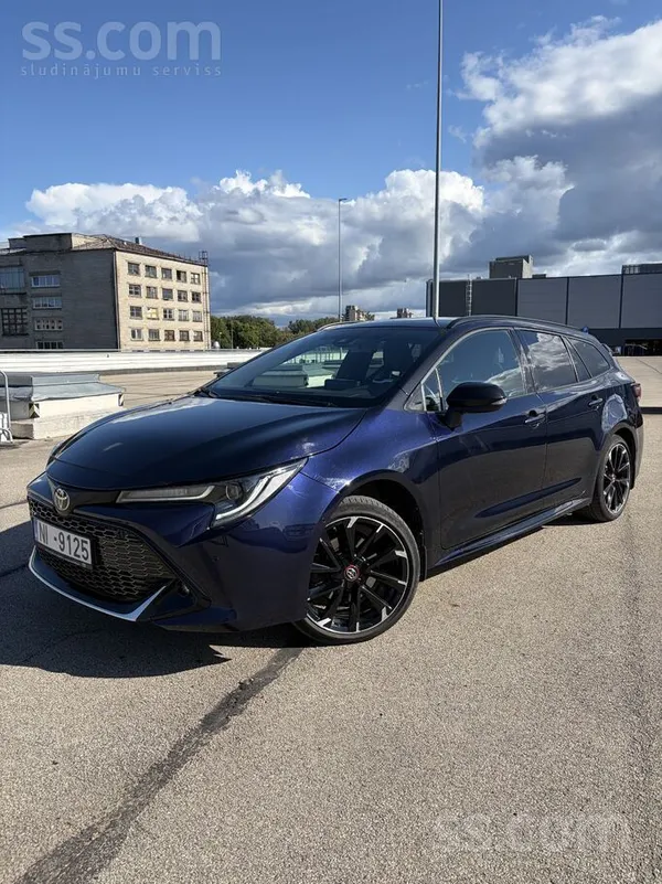 Steidzami pārdod Corolla Touring Sports ar GR Sport Plus aprīkojums - pilnāk