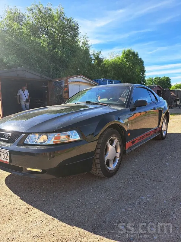 Ford Pārdod, ford mustang 2000 gads, 3.8l benzīns, auto