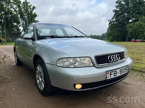 Audi Audi a4 b5 1, 8 ar Motora defektu.
