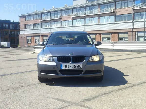 BMW Pārdodu koptu un uzticamu BMW 318i, kas apvieno ko
