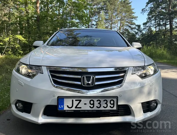 Продается Honda accord, 2015года, машина покупалась новая в Латвии, обслужив