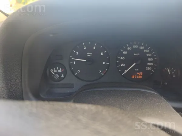 Pārdodu Opel Astra 1.6 Benzīns (2000. gads)
Pārdodu Opel Astra labā tehniskā stāvoklī. Auto ikdienā braucams, ekonomisks un ...