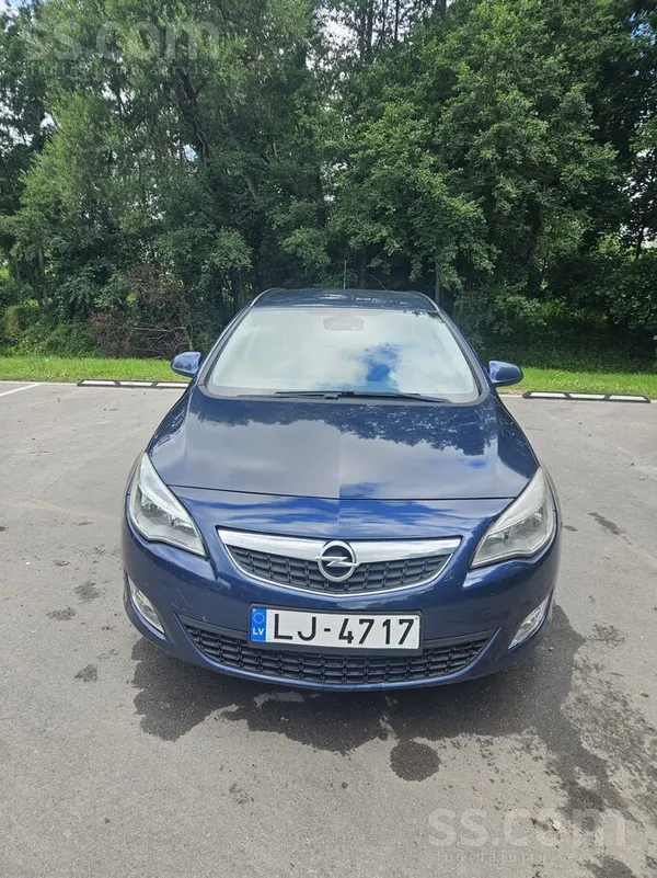 Opel Līdzi nāk 4 ziemas riepas. ...