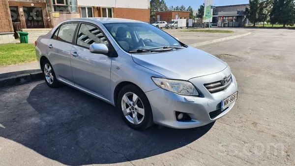 Toyota Продаю свою Toyota Corolla 1.6, бензин, ручная кор