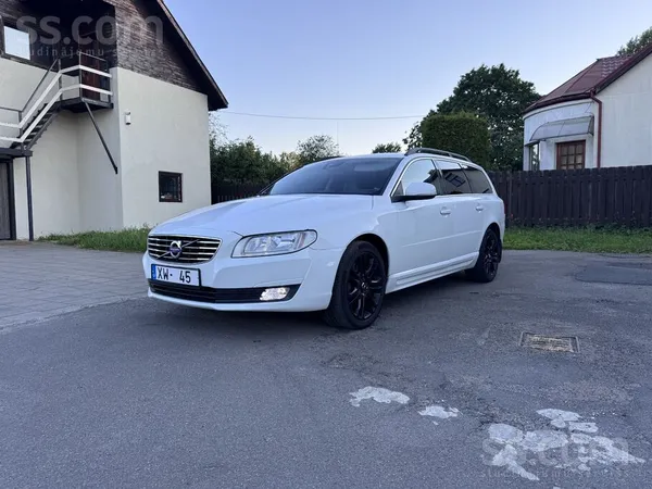 Pārdodu savu Volvo V70 2.4D Awd. Ērts, plašs un ietilpīgs auto. Ievests no N