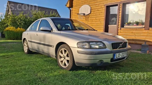 Volvo Pārdodu Volvo S60, 2002 gads, 2, 4 benzīns/ gāze, 