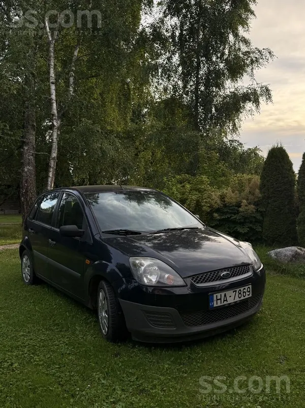 Ford Pārdodu uzticamu, ļoti ekonomisku un viegli vadāmu