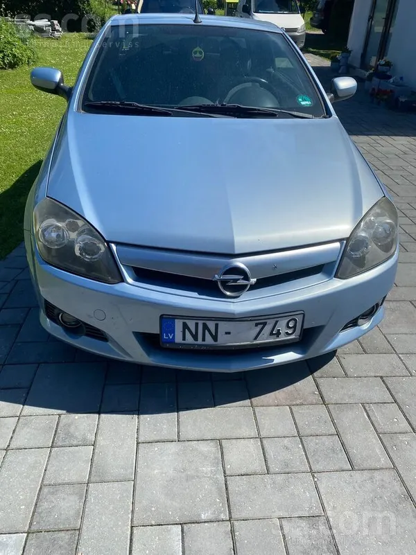 Pārdodas Opel Tigra 1.4 bendzīns. 
Apskate bez aizrādijumiem. 
Auto atdzīt