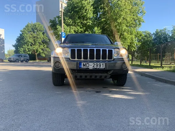 Jeep Pārdod Jeep Grand Cherokee Overland 3.0 Crd (160 k
