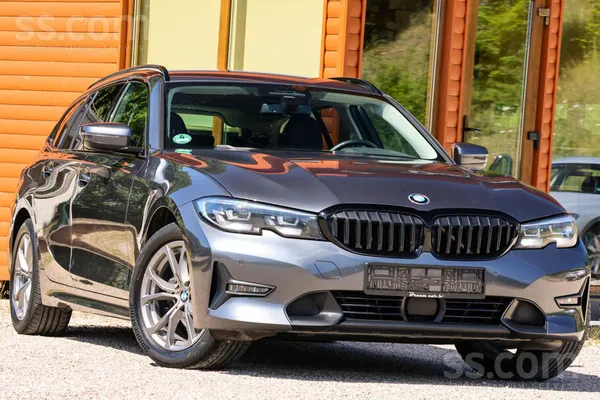 BMW G21 Sport Line 2.0d, Sporta pusādas salons, Blis-a