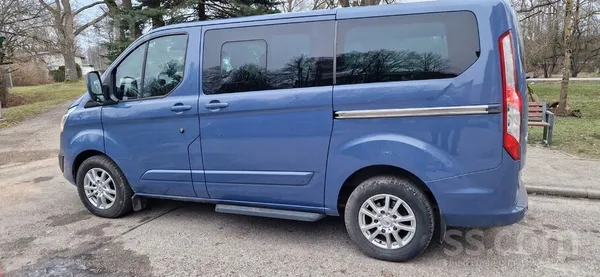 Ford Pārdodu koptu busiņu laba stāvoklī. Visas apkopes 
