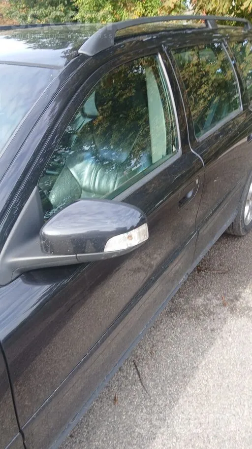 Volvo Volvo V70 2006.gada labā stāvoklī.