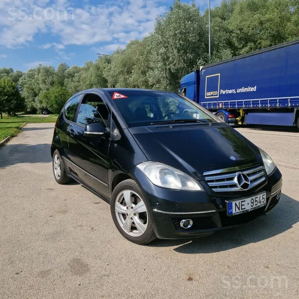 Mercedes Pārdodas Mercedes-Benz A170 (85 kW) ar automātisko