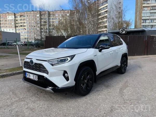 Toyota Pārdodu Toyota Rav4 2020.gada modeļa automašīnu ar