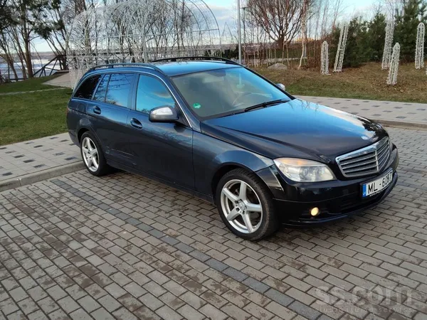 Mercedes Auto normalā stāvoklī. ...