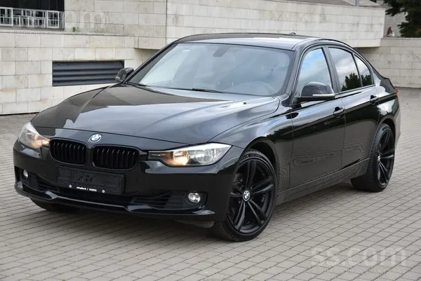 Benzīns 135kw automats 188tk km sedans R19 Mstyle diski, tikko no holandes ,
