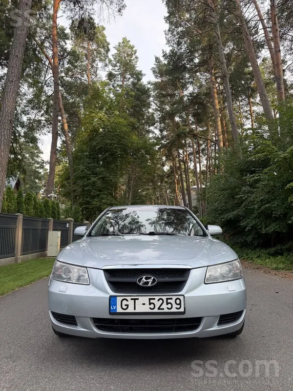Hyundai (Lv) Sonata 2.0 benzīns, manual. Ar 101, 000 km or