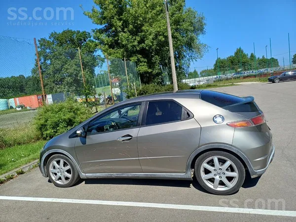 Honda Pārdodu hondu civic, gana labā tehniskā un vizuālā