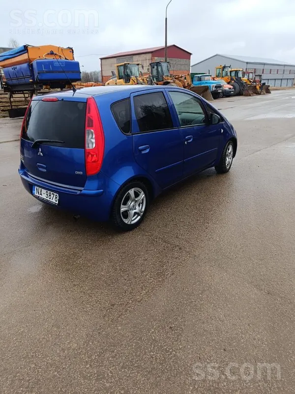 Mitsubishi Mašina darba stavokli, visa info pa telefonu. Slud