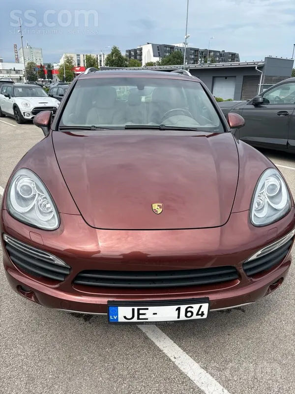 Pārdodas Cayenne 4.8 benzīns, 400 z/s labā tehniskā un vizuālā stāvoklī. Nos