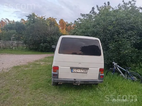 Volkswagen Pardodu vw transporter labā tehniskā stāvoklī. Sīk