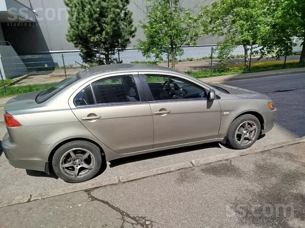 Mitsubishi Авто 2008г. в хорошем техническом и визуальном сос