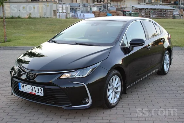 Toyota Toyota Corolla Sedan 1.5 benzīns ar automātisko kā