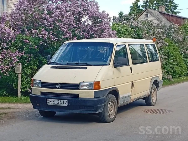 Volkswagen Pārdodu VW Transporter T4, 1995. gada, dzinējs 1,