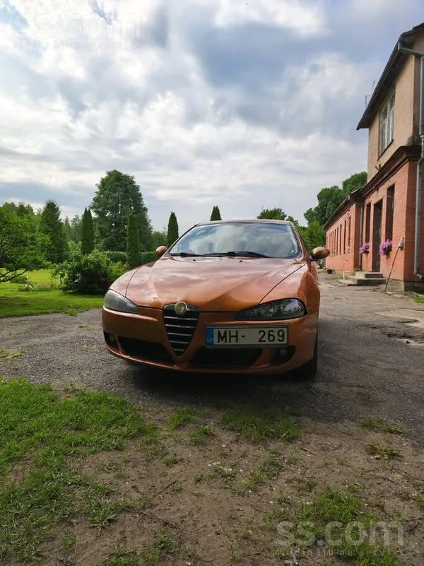Alfa-Romeo Pārdodu Alfa Romeo 147